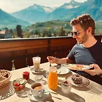 Neuhaeuslhof 梅拉诺