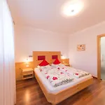 Apartment Neuhaeuslhof, Meran, Guestpass