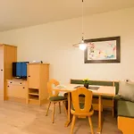 Neuhaeuslhof, Meran, Guestpass Apartment