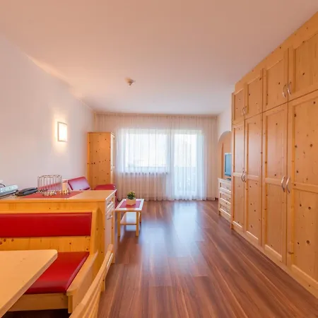 Neuhaeuslhof, Meran, Guestpass Apartment Merano