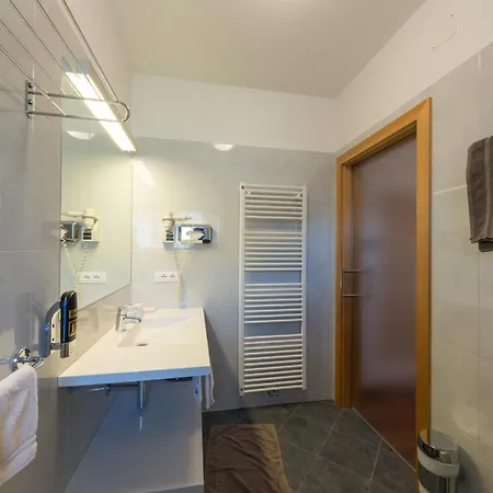 Neuhaeuslhof, Meran, Guestpass Apartment