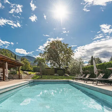 Neuhaeuslhof, Meran, Guestpass Apartment *