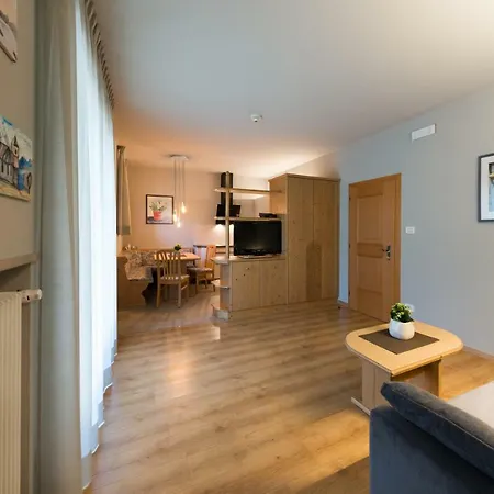 Neuhaeuslhof, Meran, Guestpass