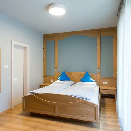 Neuhaeuslhof 梅拉诺