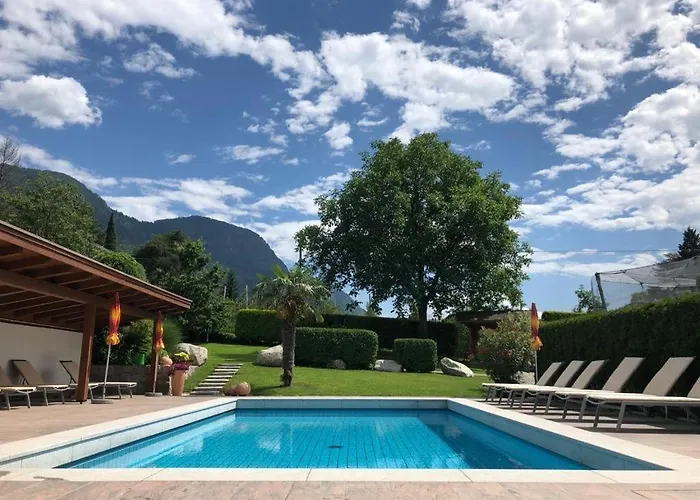 Neuhäuslhof Apartment Meran