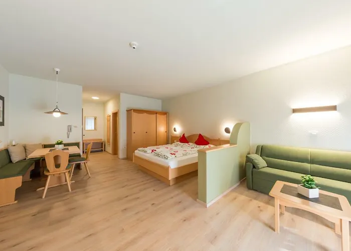 Neuhäuslhof * Meran